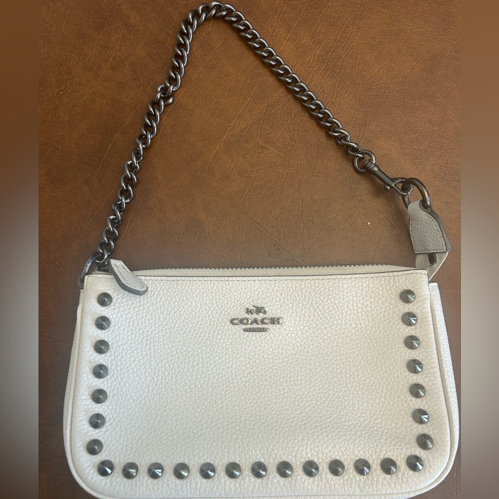 Coach Studded Pebbled Leather Nolita 19 Wristlet Bag Cream/ White  Silver Chain - Picture 2 of 10